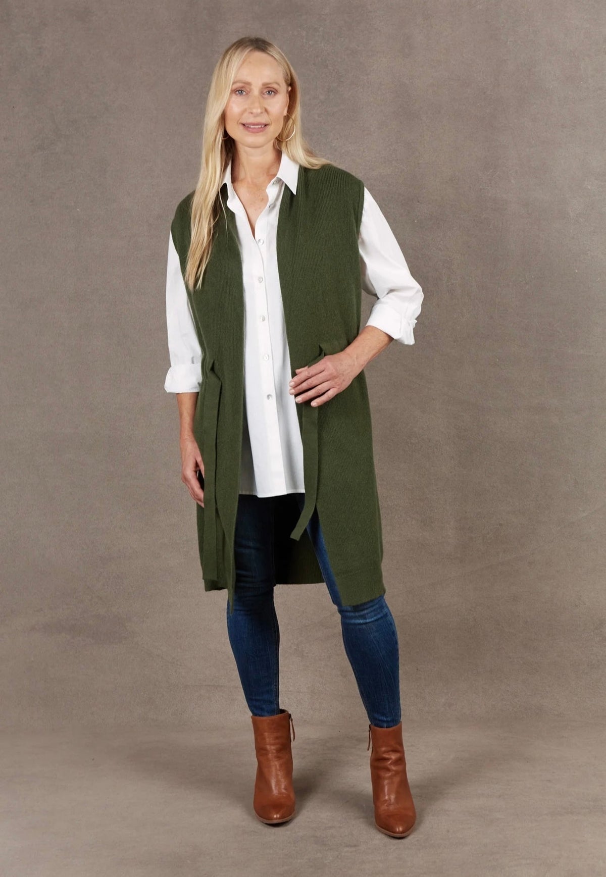 Nawi Vest ~ Olive